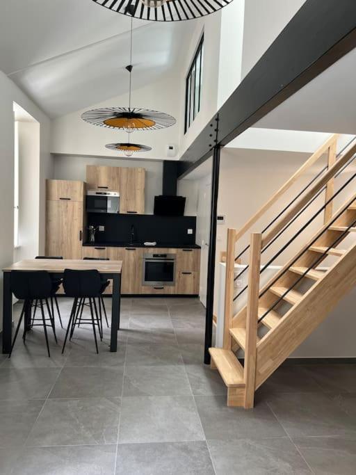 Nantes Centre, Superbe Triplex Apartment Exterior foto